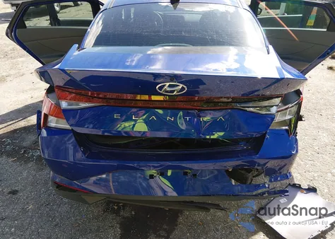 2023 Hyundai Elantra Sel z USA, uszkodzony, nr VIN KMHLS4AG5PU401908